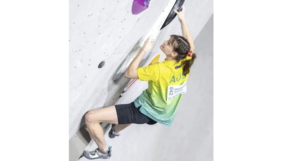 Australian competition boulder on boulder problem