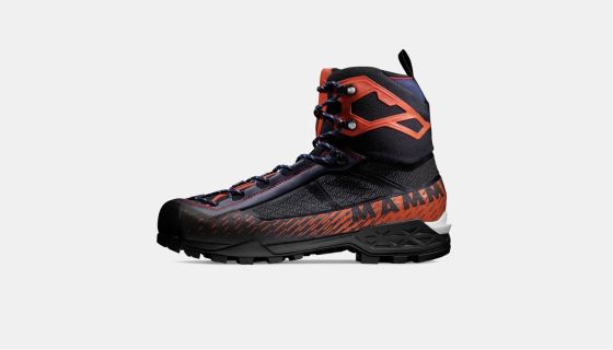 Three season mountain boot